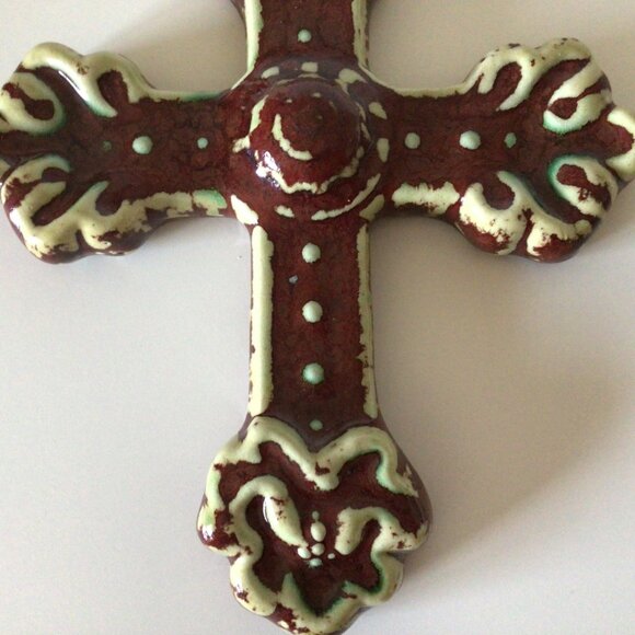Vintage Ceramic Wall Cross Religious Distressed Burgundy & Cream Glaze Finish - Picture 3 of 7